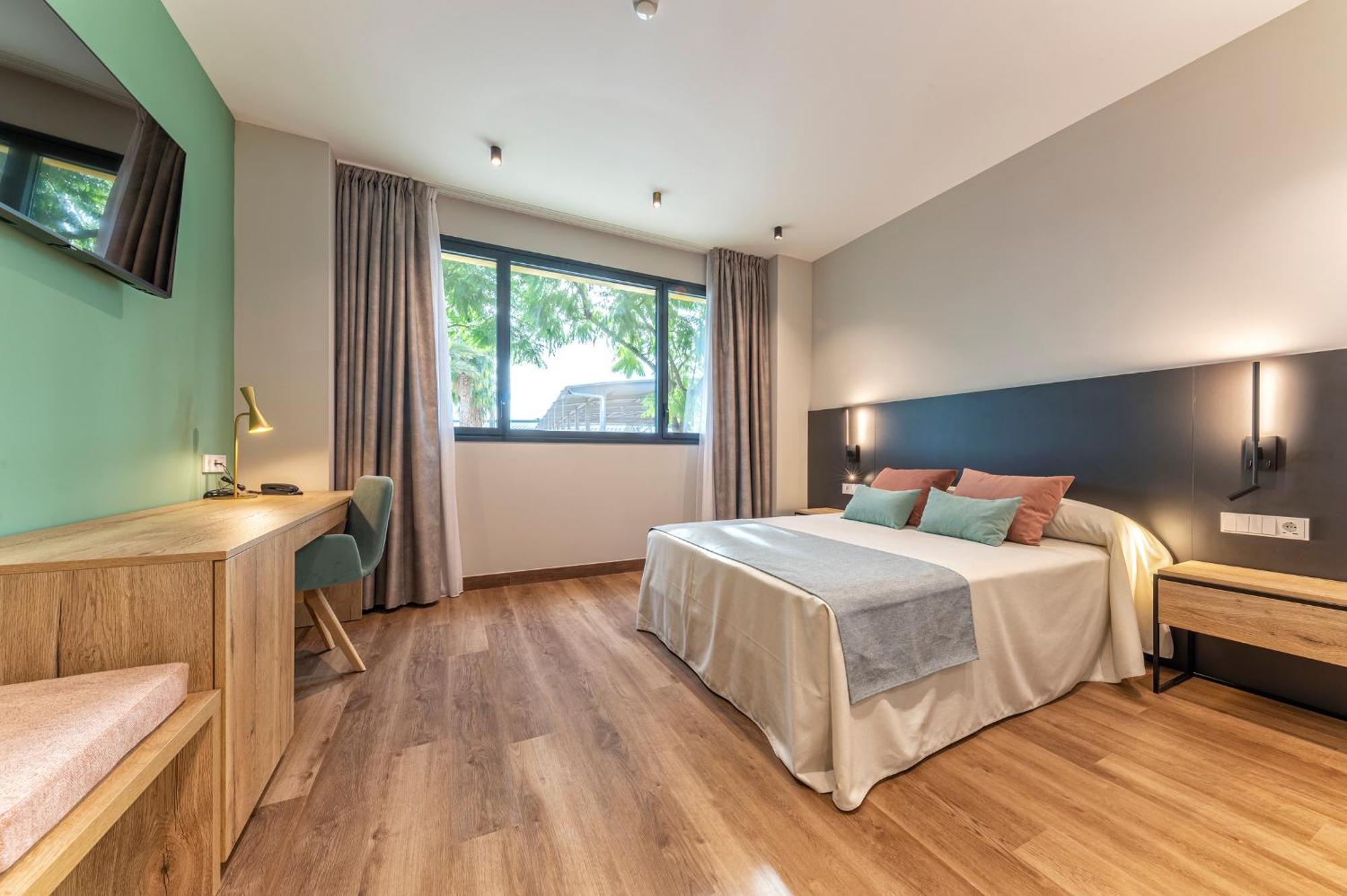 Hotel Villa Universitaria San Vicente Raspeig Eksteriør bilde